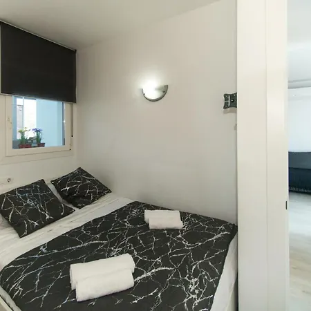 Welcs 300 Emp Con Piscina Comunitaria Apartamento